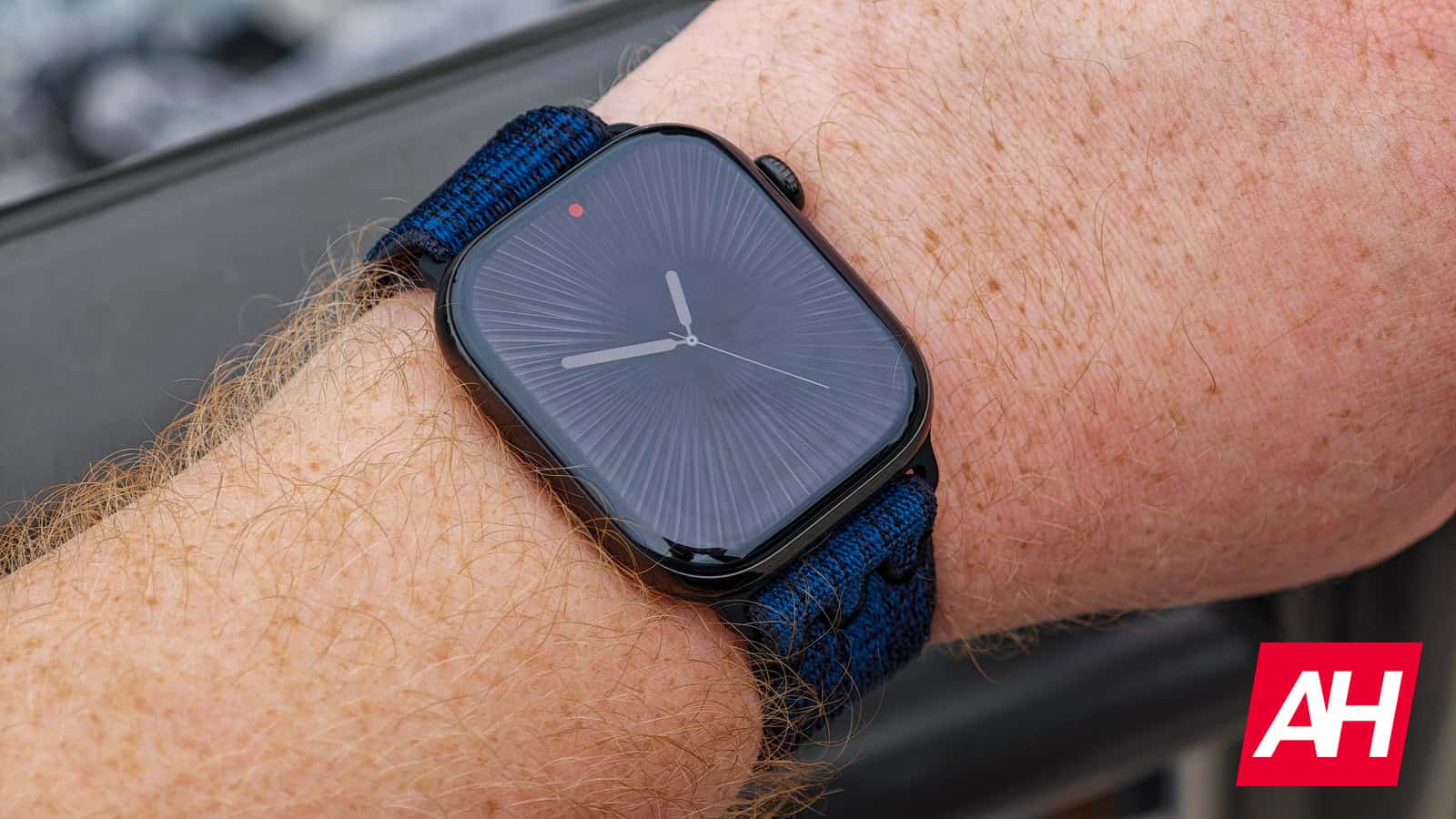Some Apple Watch users report a daylight saving time bug in watchOS 27
