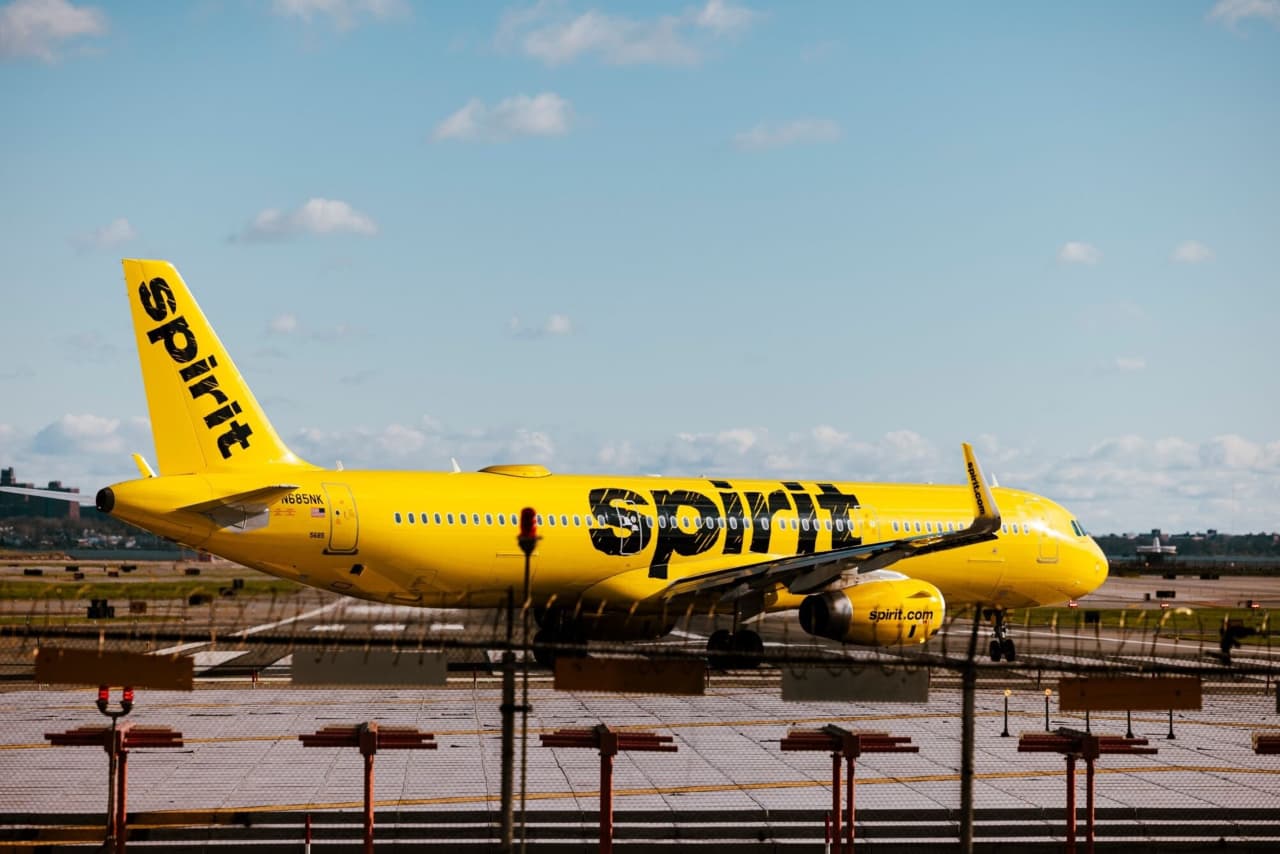 Spirit Airlines Moves Toward Bankruptcy Filing After Frontier Drops ...