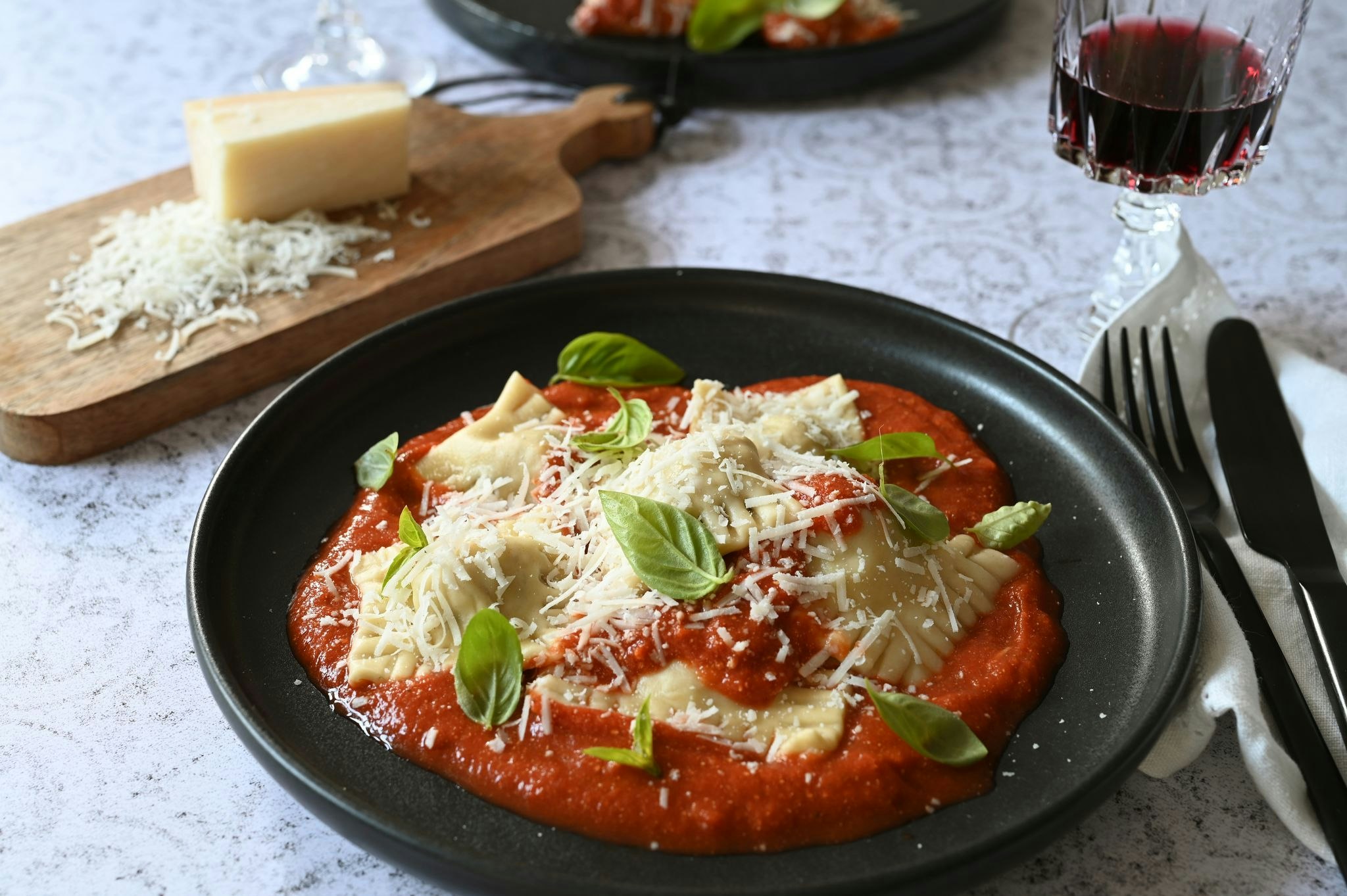 Ganz einfach selbstgemacht: Ravioli in Tomatensoße - mit dem Champi ...