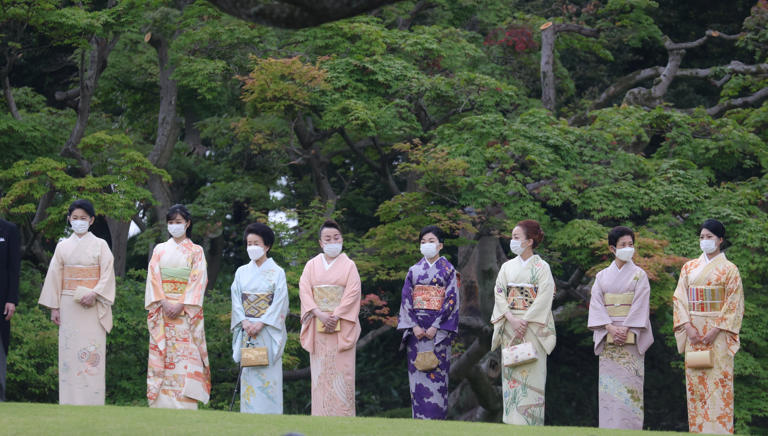 奥が深い園遊会の「和装」 着物ファンが多い華子さま 懐中時計で「さすが！」