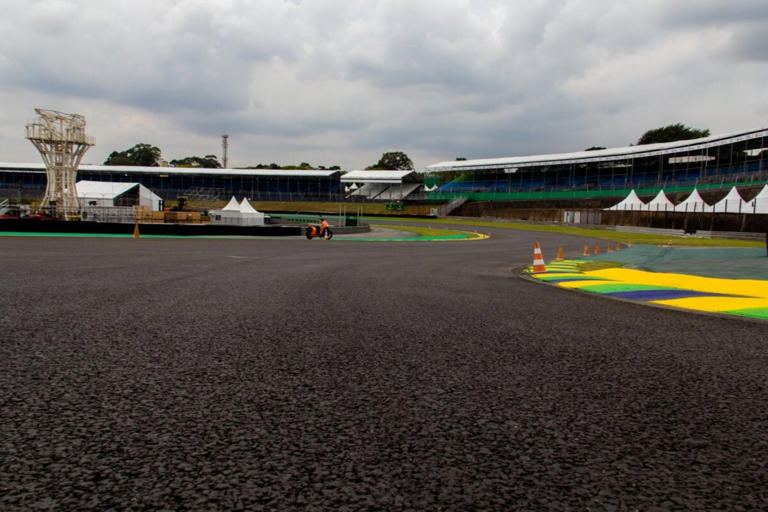 Novos asfalto de Interlagos (Foto: Rodrigo Berto/GRANDE PRÊMIO)