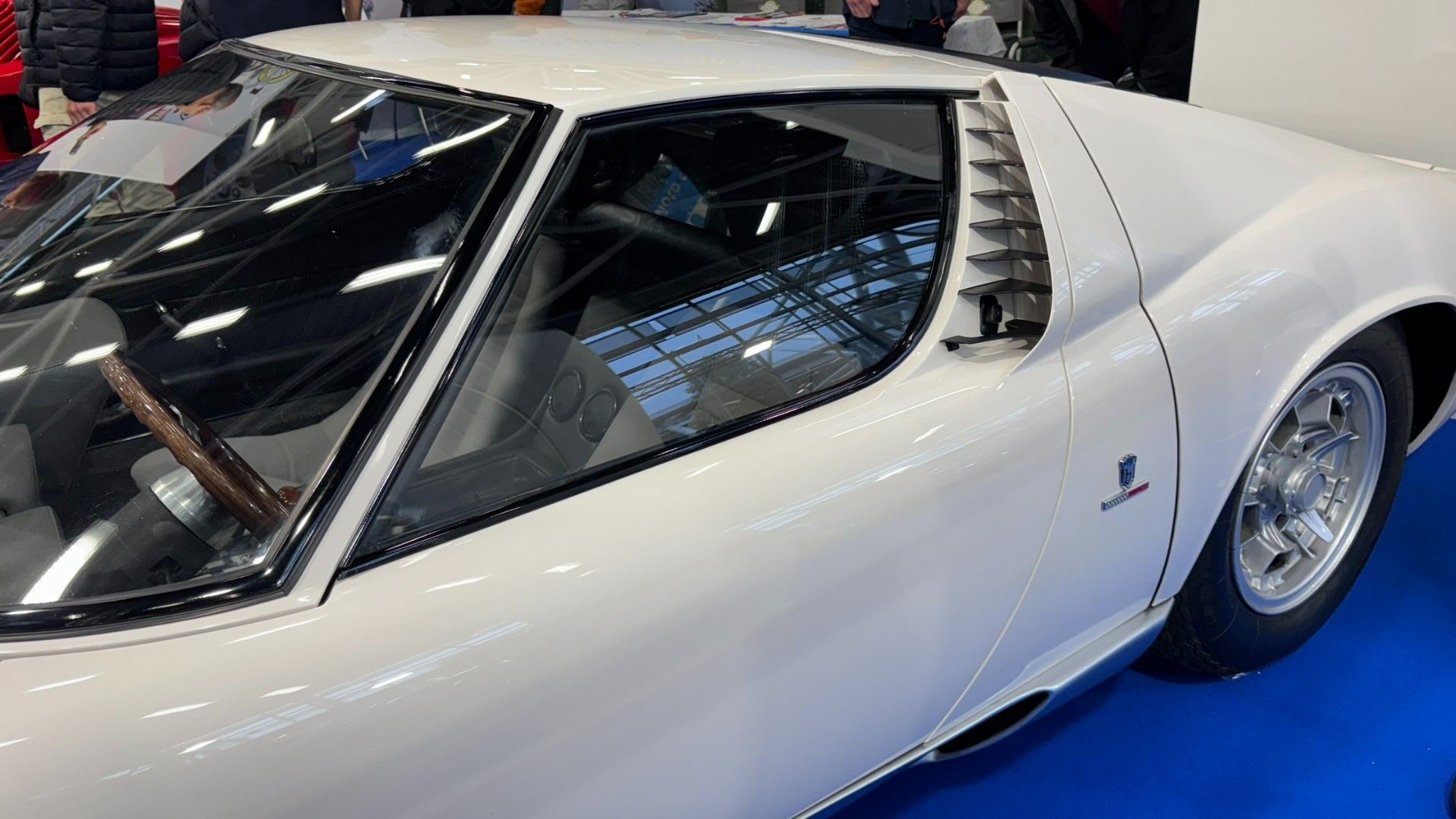 Une bolide qui va à plus de 270 km/h : les photos de la Lamborghini ...