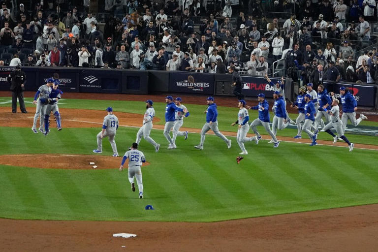 PHOTOS Dodgers, fans celebrate World Series title