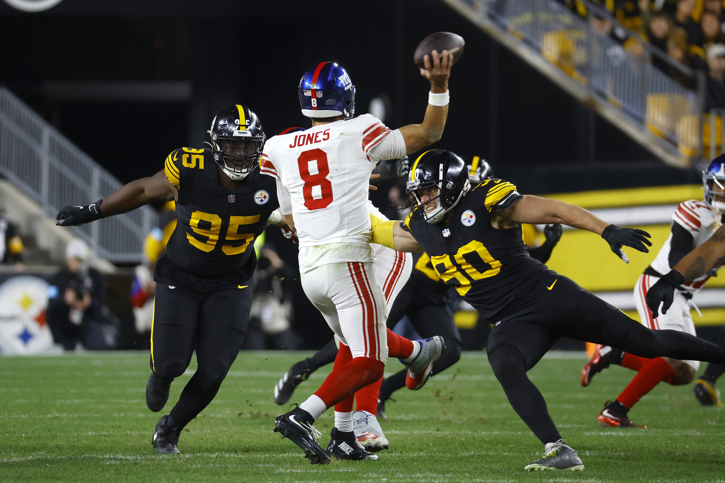 Giants, Commanders Headed In Opposite Directions As NFC East Foes ...