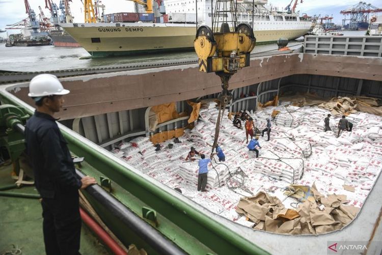 Produksi Lokal Tidak Laku, Gula Impor Diduga Banjiri Pasar