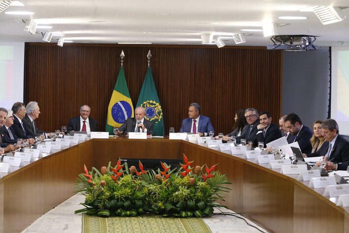 O presidente da República Luiz Inácio Lula da Silva ( PT) durante reunião com os governadores dos Estados, nesta quinta-feira, 31 de outubro, no Palácio do Planalto Foto: Wilton Junior/Estadão