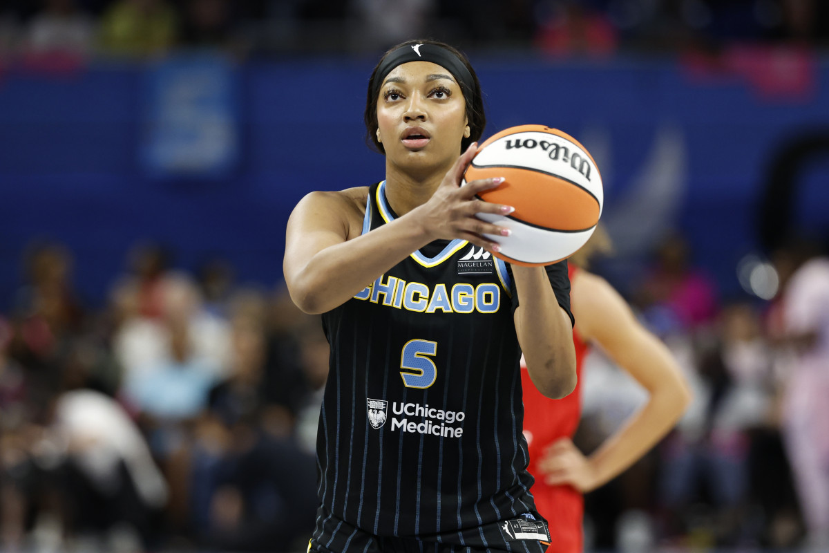 Angel Reese of the Chicago Sky © Kamil Krzaczynski-Imagn Images