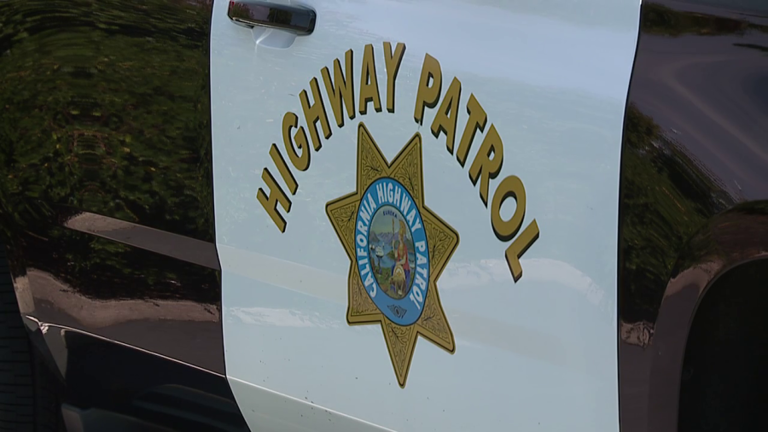 1 killed in crash involving Jeep and big rig on Hageman Road: CHP