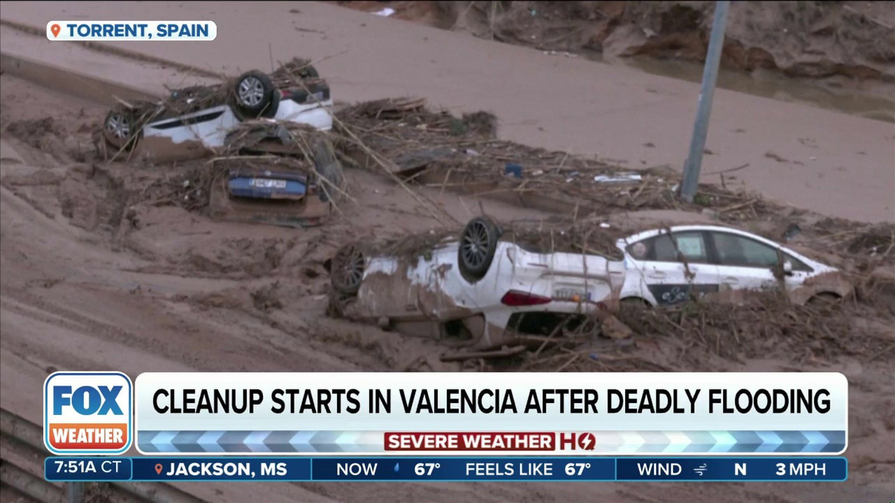 Cleanup starts in Valencia after deadly Flooding in Spain Cleanup starts in Valencia after deadly Flooding in Spain