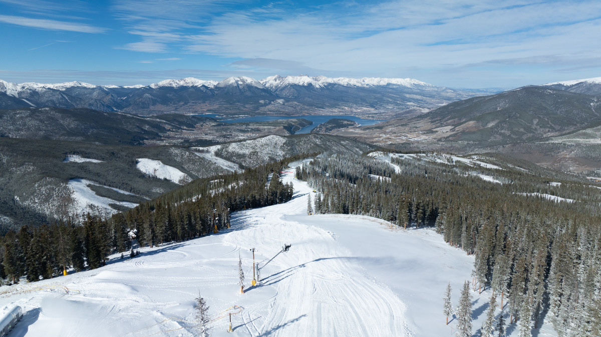 Colorado Snowboarder Airlifted After Falling Off a Chairlift