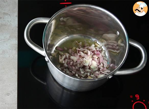 Schnelle und einfache kartoffel-lauch-suppe