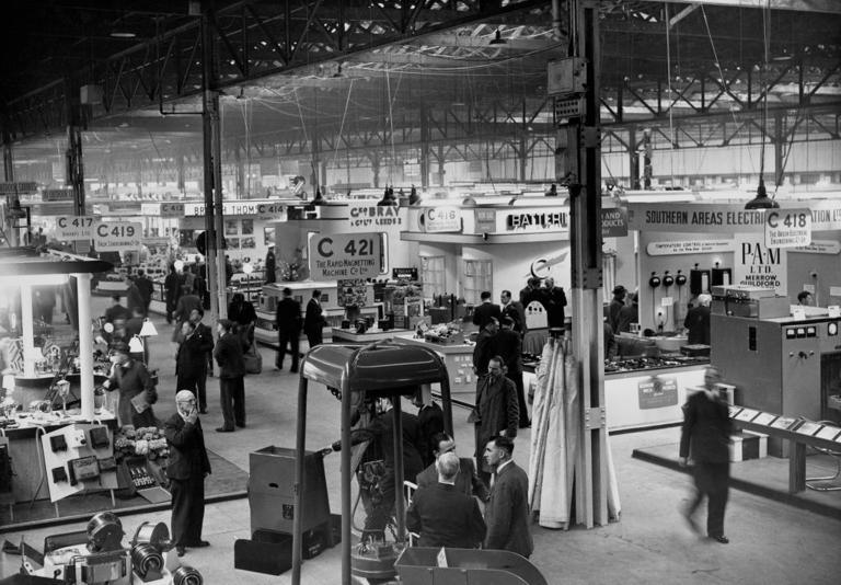Birmingham retro: 21 incredible photos show a very different Birmingham ...