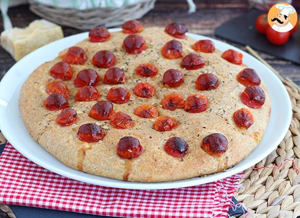 Focaccia mit kirschtomaten