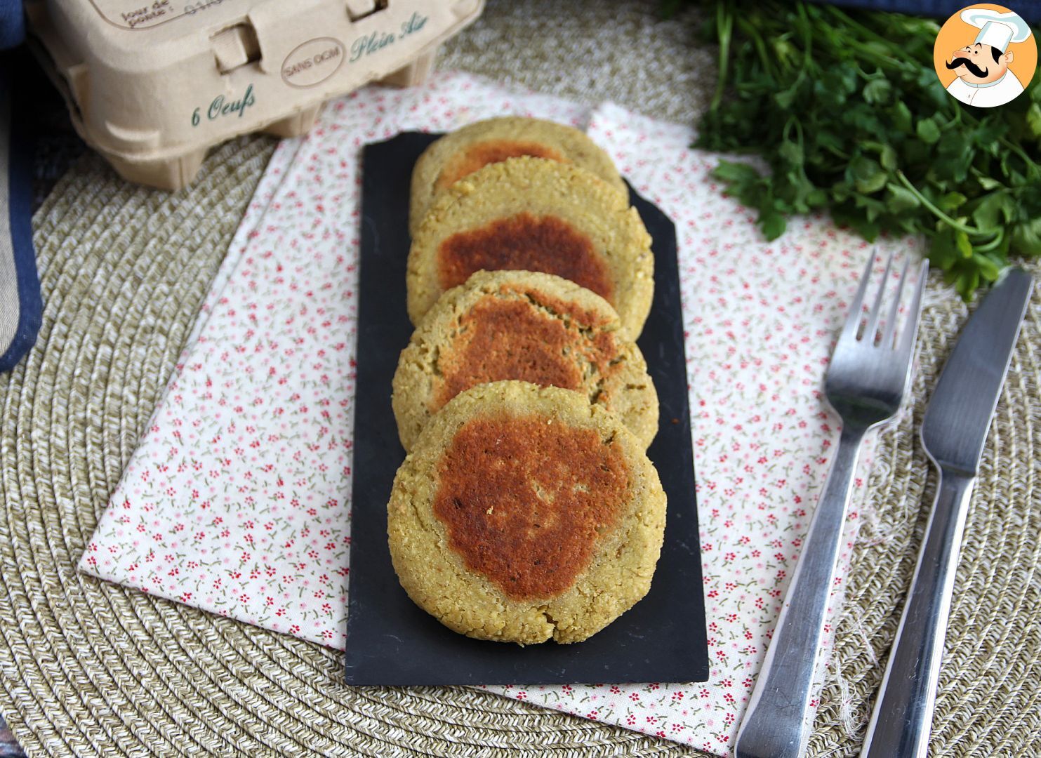 Super einfache tofu-patties für eine vegetarische mahlzeit