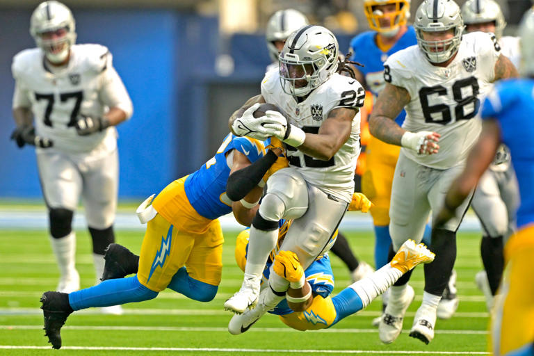 fantasy-football-defense-rankings-week-10-from-elite-chargers-to