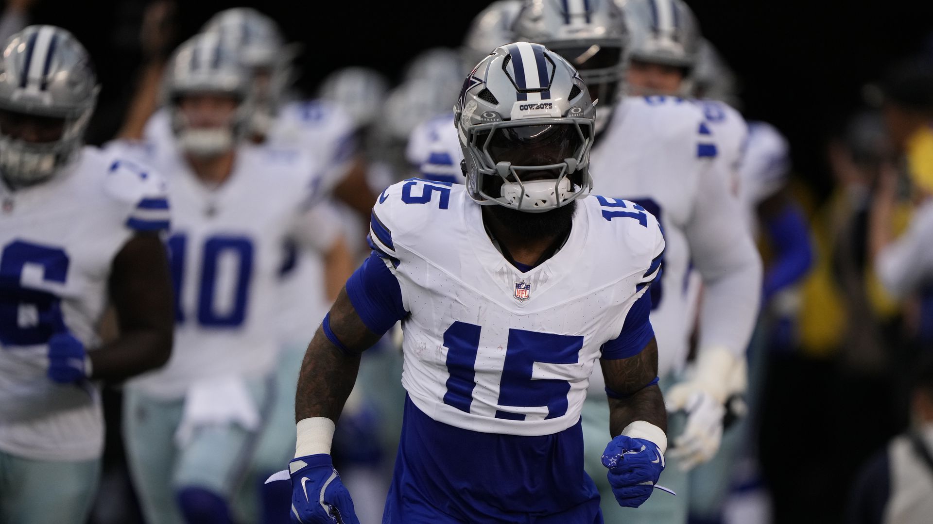 Ezekiel Elliott’s ‘habitual Tardiness’ Prompted His Benching For Sunday