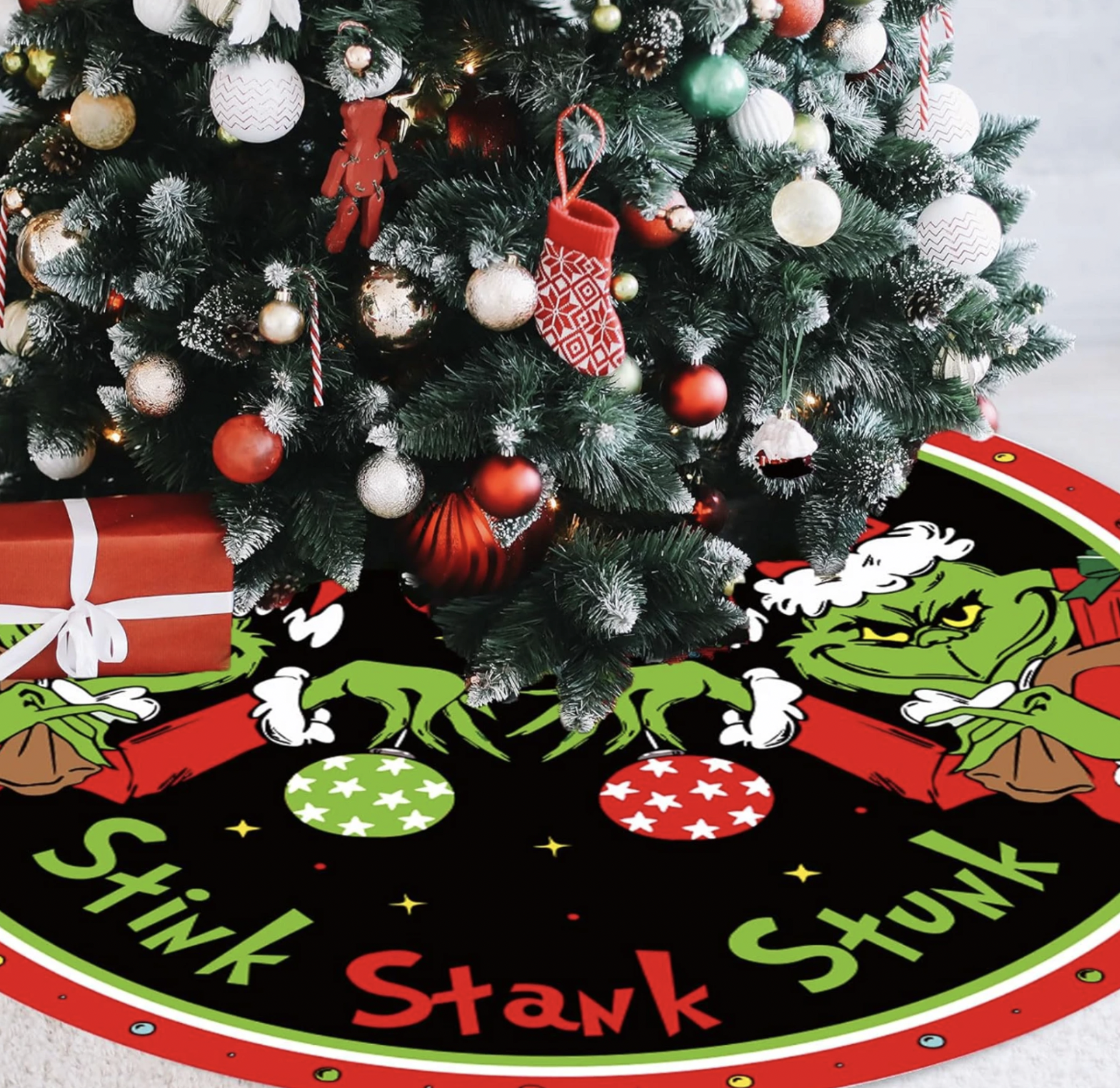 12 "Outdated" Holiday Decor Mistakes You Should Avoid This Year