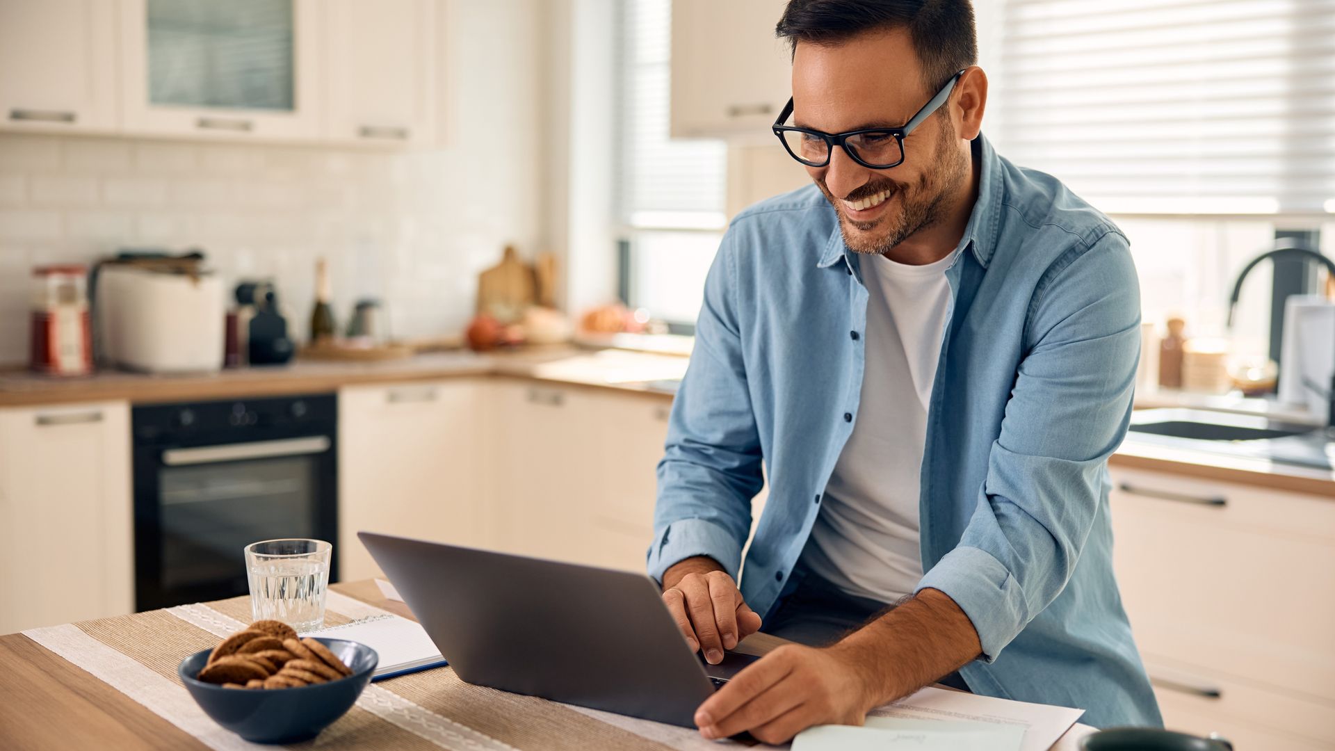 Microsoft Refreshes Windows Hello To Make Signing In With Your Face (or ...