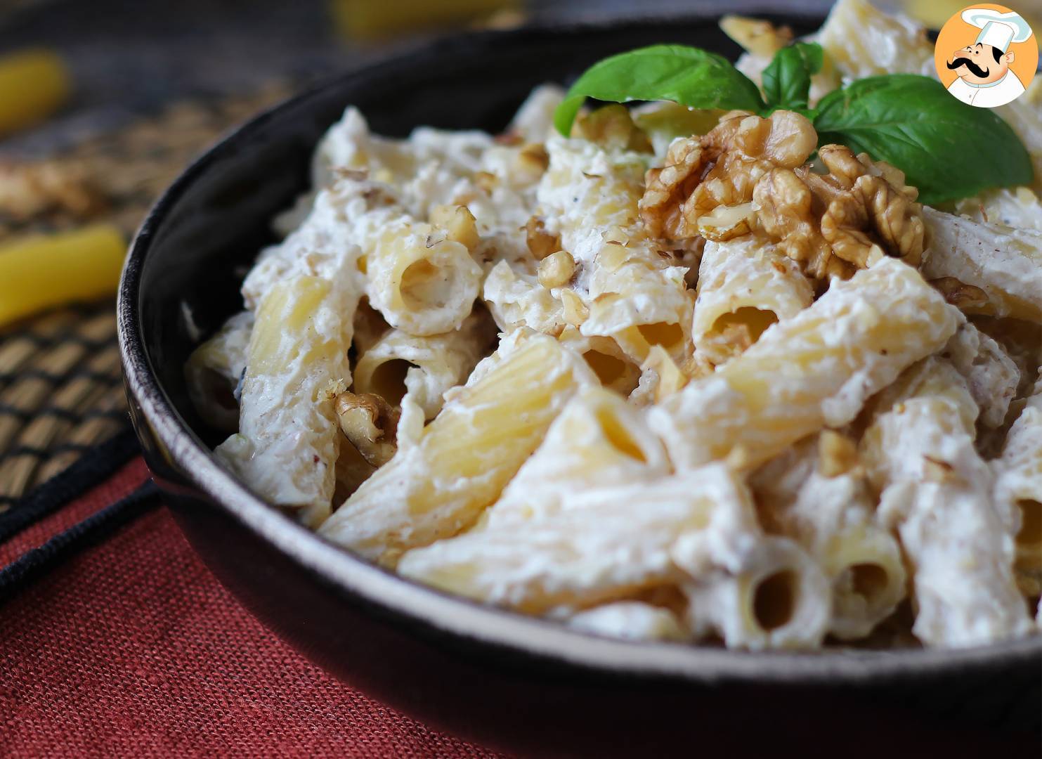Nudeln mit ricotta und walnüssen: cremig und knackig