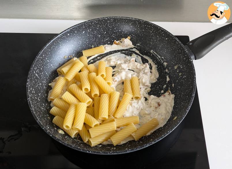 Nudeln mit ricotta und walnüssen: cremig und knackig