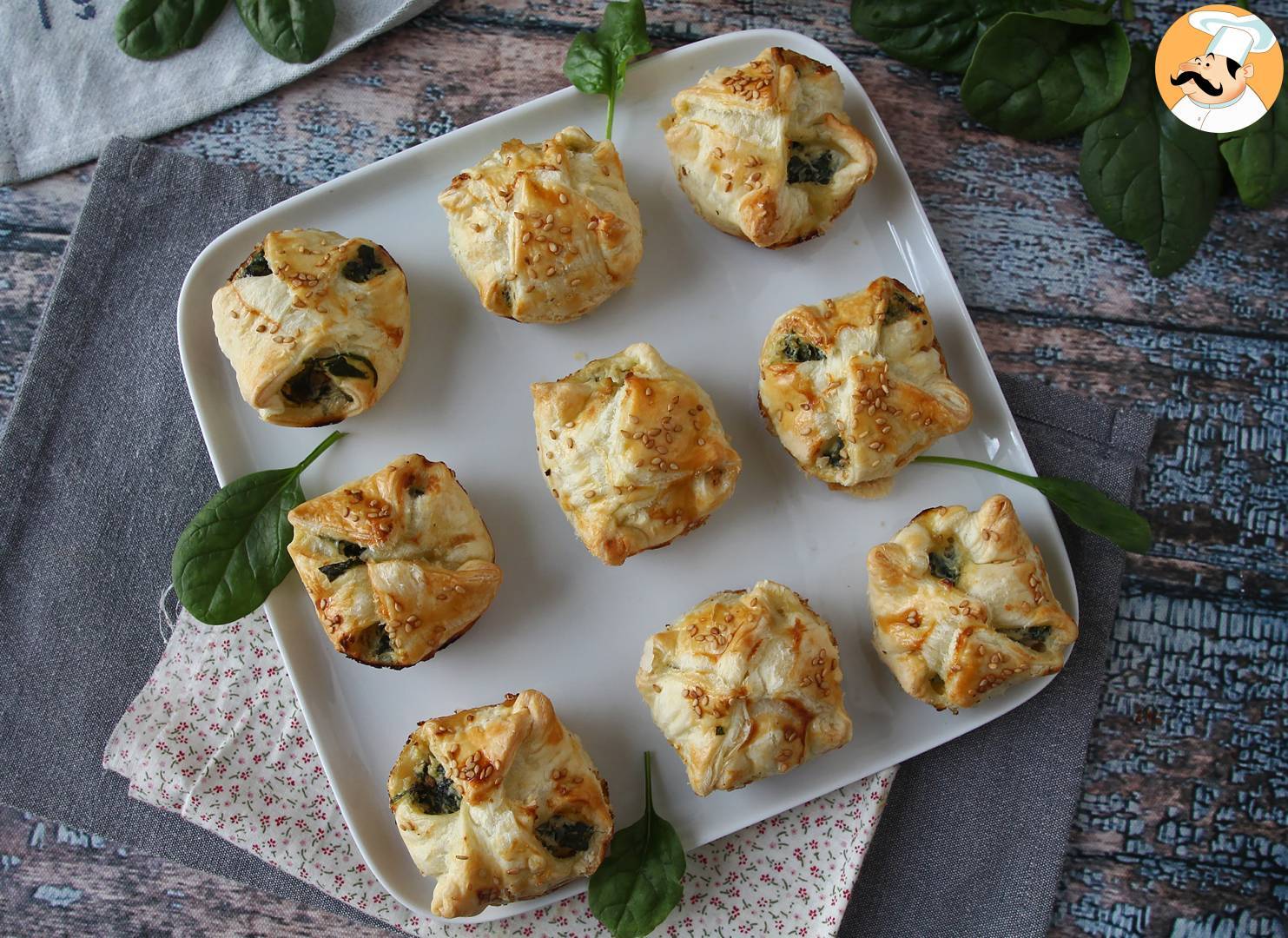 Mini-blätterteigtaschen mit spinat und ziegenkäse