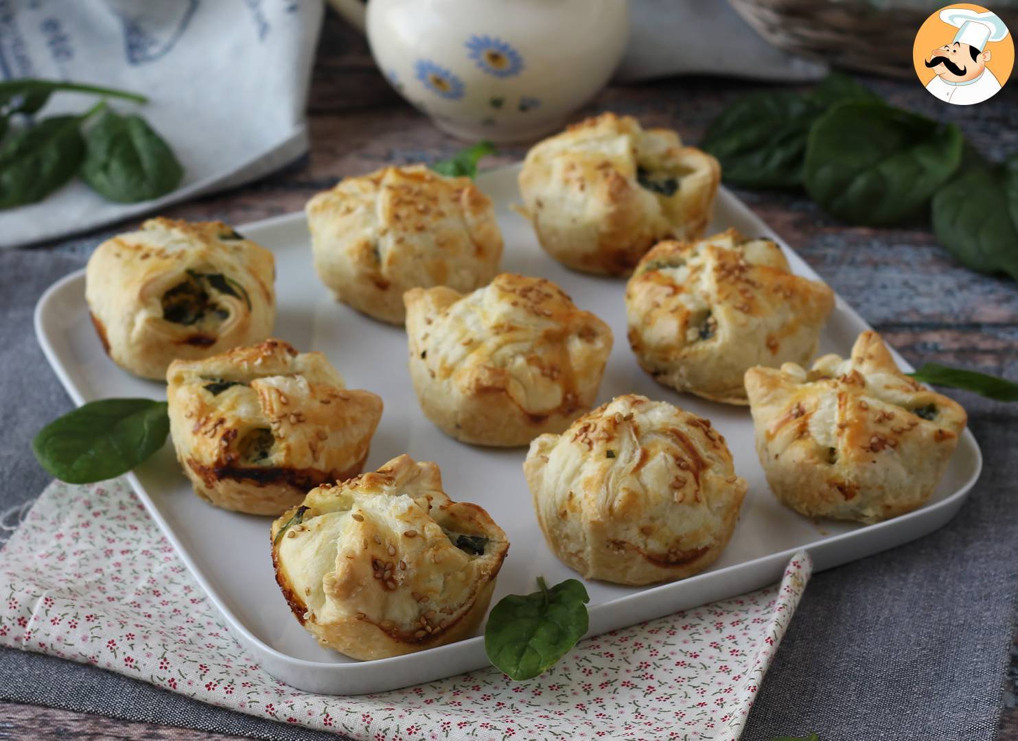 Mini-blätterteigtaschen mit spinat und ziegenkäse