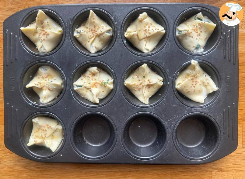 Mini-blätterteigtaschen mit spinat und ziegenkäse
