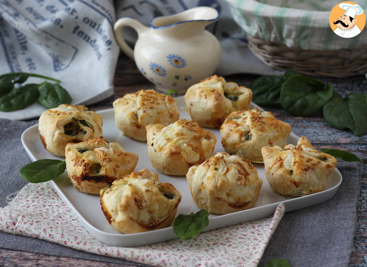 Mini-blätterteigtaschen mit spinat und ziegenkäse