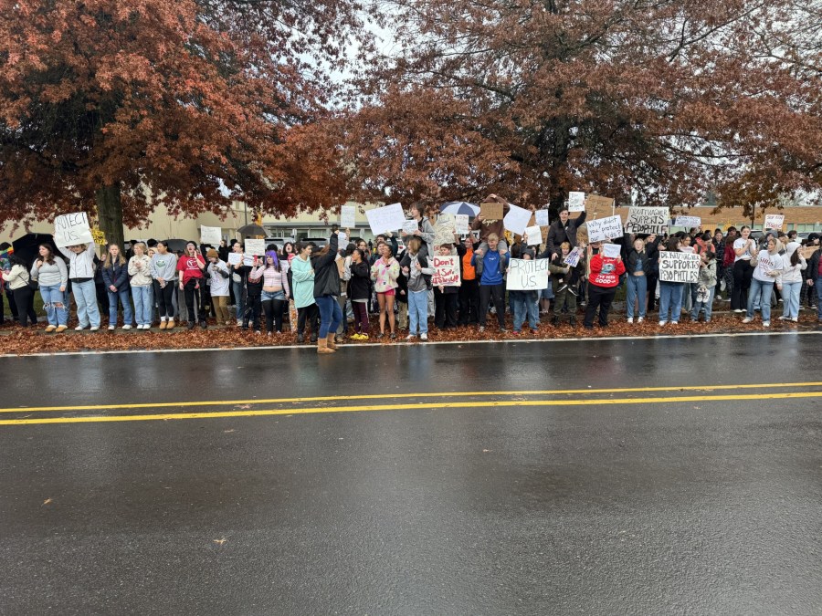 Three more St. Helens school staff under investigation by Oregon