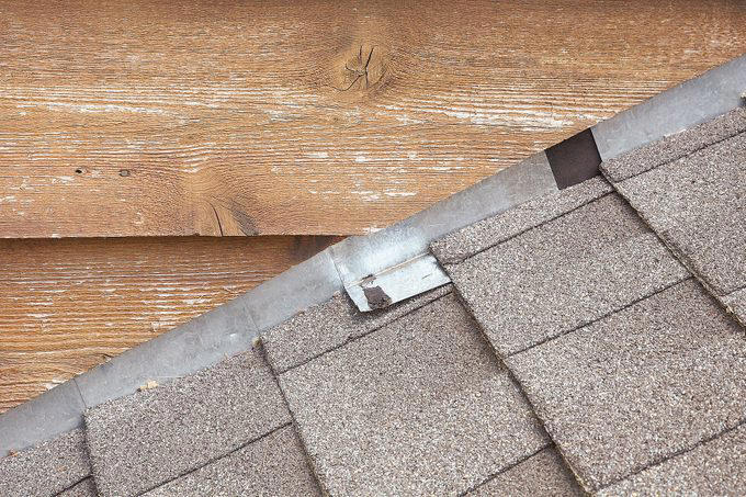 26 silent signs that your house has a serious problem