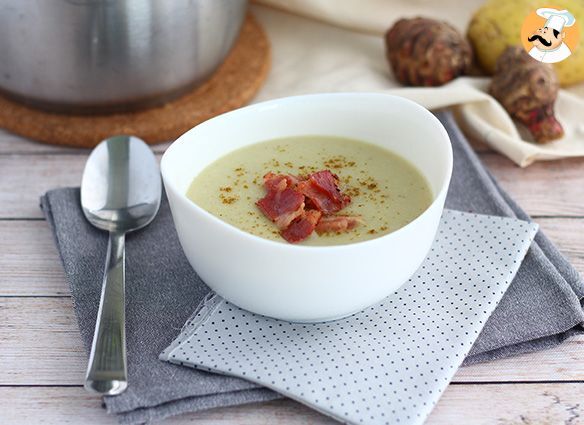 Topinambursuppe, kartoffeln und speck