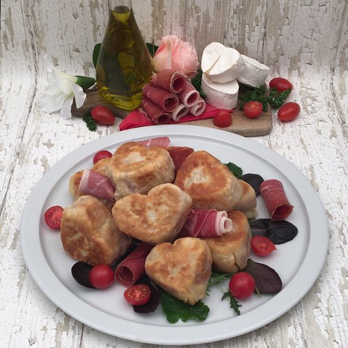 HERZhafter Snack mit Schinkenmantel