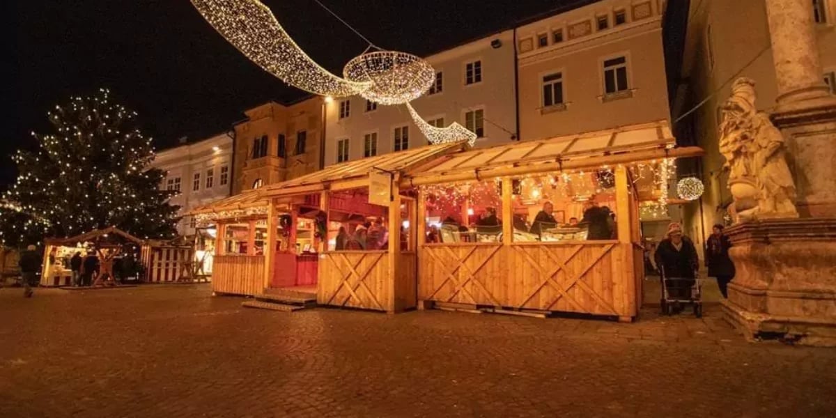 Villacher Advent startet: Das zahlst du heuer für Glühwein und Punsch