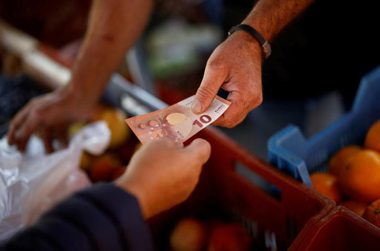 French inflation revised up to 1.6 in October