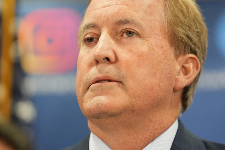 GOP Texas House Speaker Dade Phelan withdraws from race under fire from GOP Texas House Speaker Dade Phelan withdraws from race under fire from