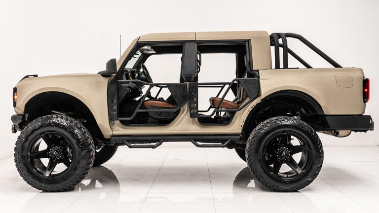 Want a Ford Bronco Raptor Pickup Truck? SoFlo Customs Has Done the Work ...