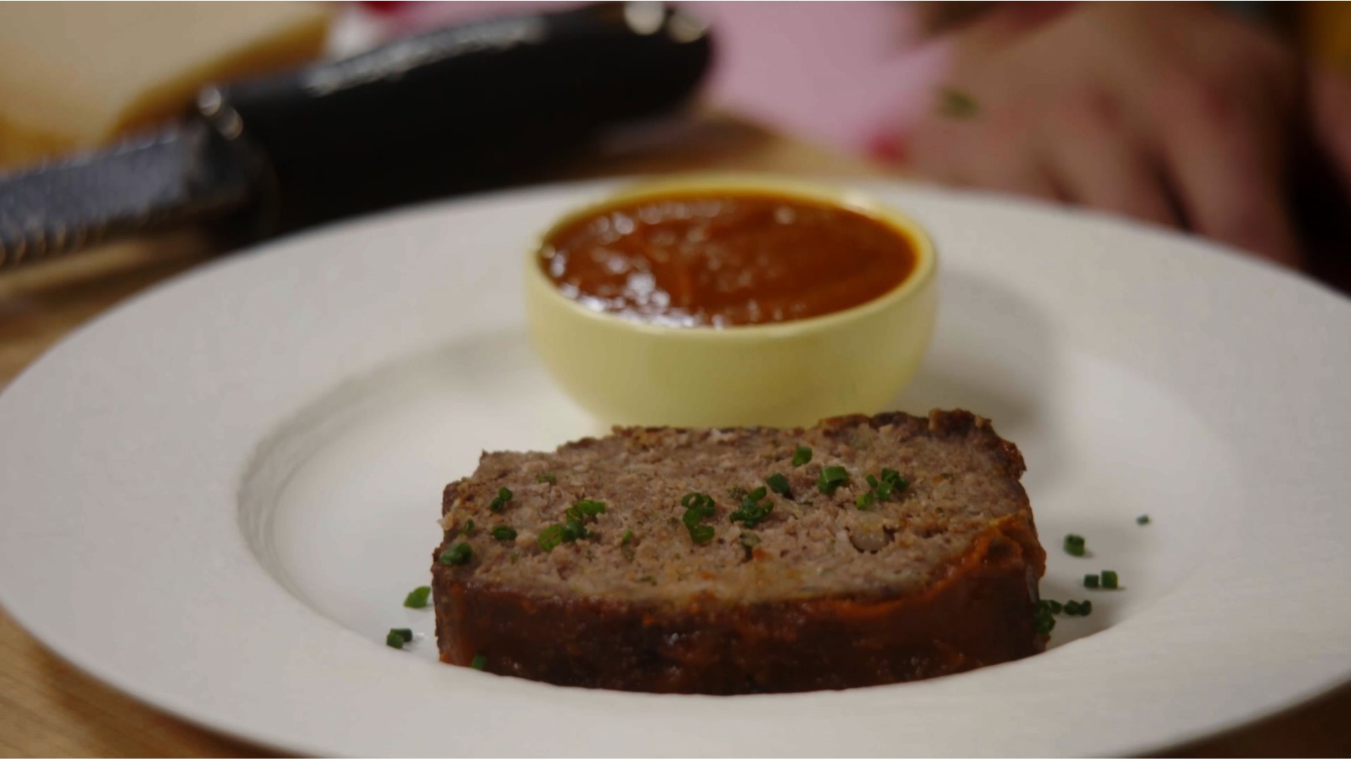 Piment-Hackbraten mit Lorbeer-Ketchup, eine geschmackvolle Abwechslung