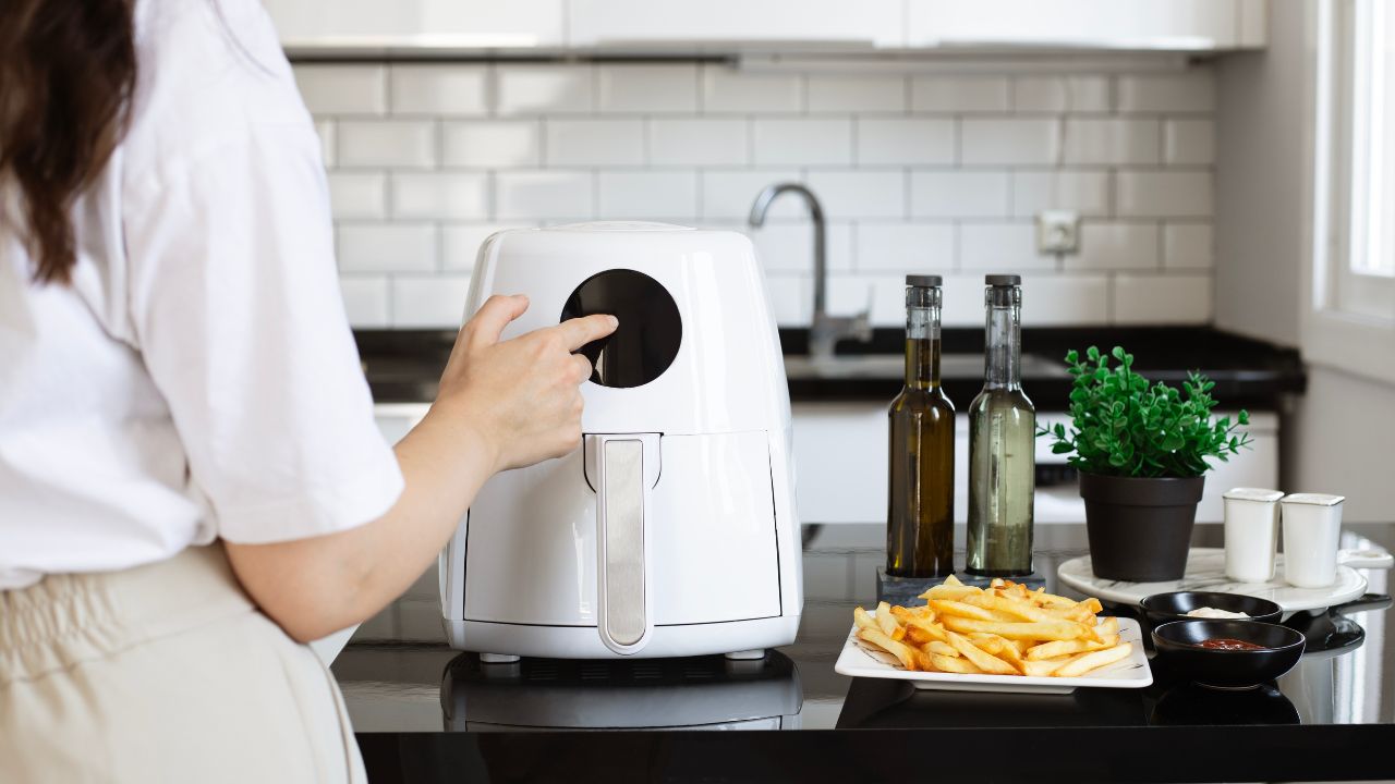 The best space saving air fryers for small homes in 2026