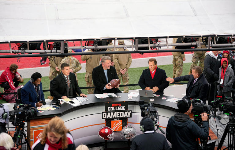 The College Gameday Crew'S Epic Texas Vs. Ohio State Breakdown! - vcq0x2k