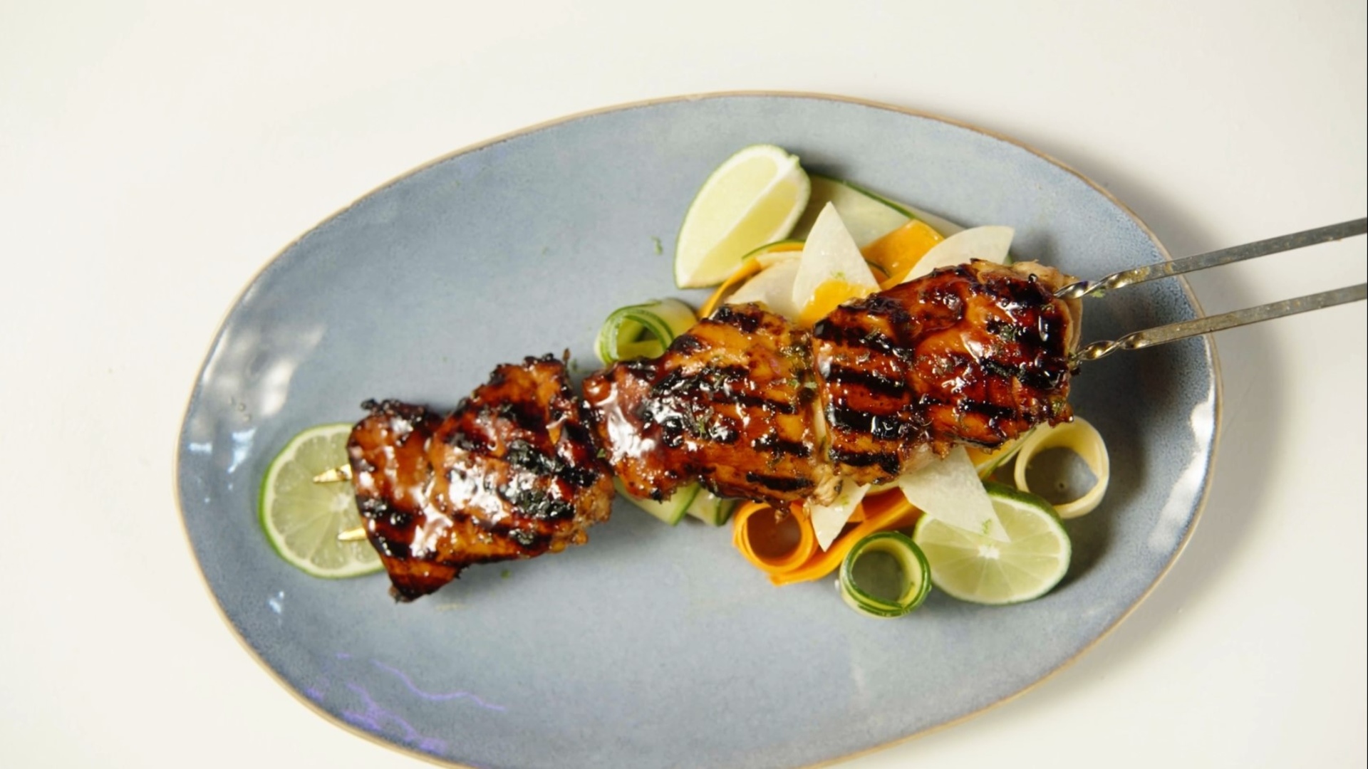 Rezept für glasierte Hähnchenschenkel mit Tequila-Limette