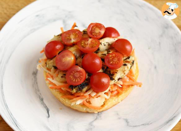 Passo 3 - Sanduíche de frango marinado com salada