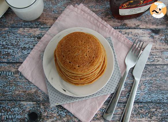 Vegane und glutenfreie pfannkuchen