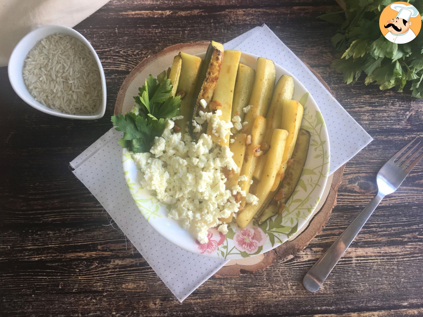 Zucchini mit zitrone und feta
