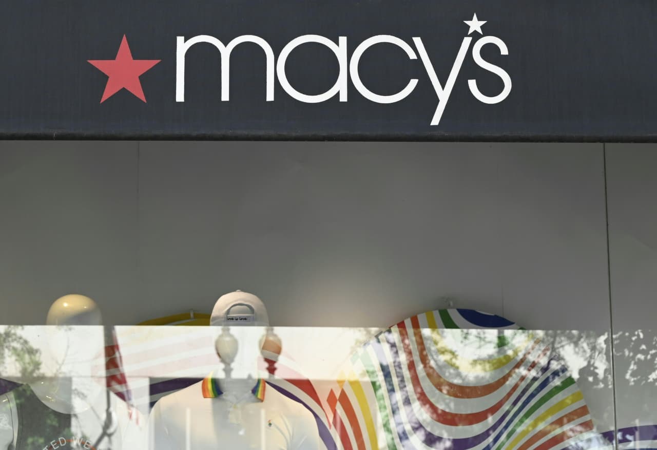 Macy’s Postpones Earnings, Reveals Employee Hid $100 Million In Expenses