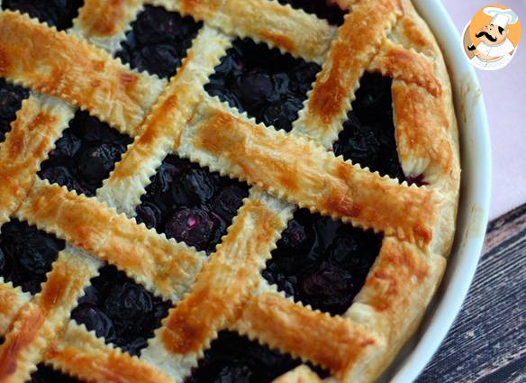 Blätterteigkuchen mit kirschen