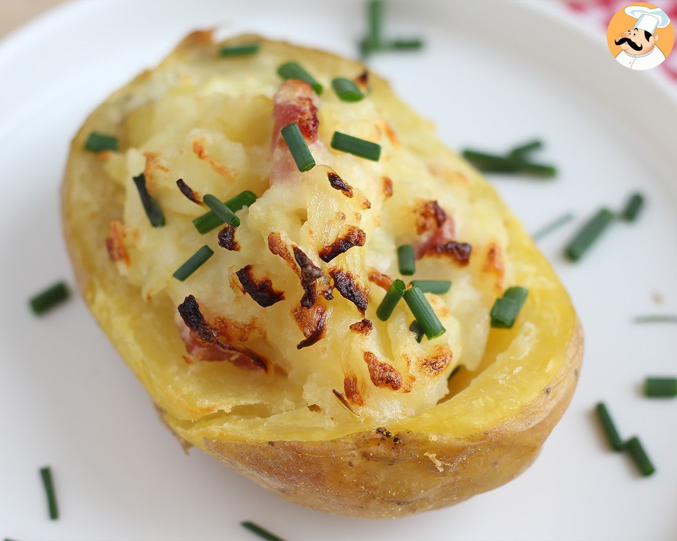 Ofenkartoffeln gefüllt mit speck und käse