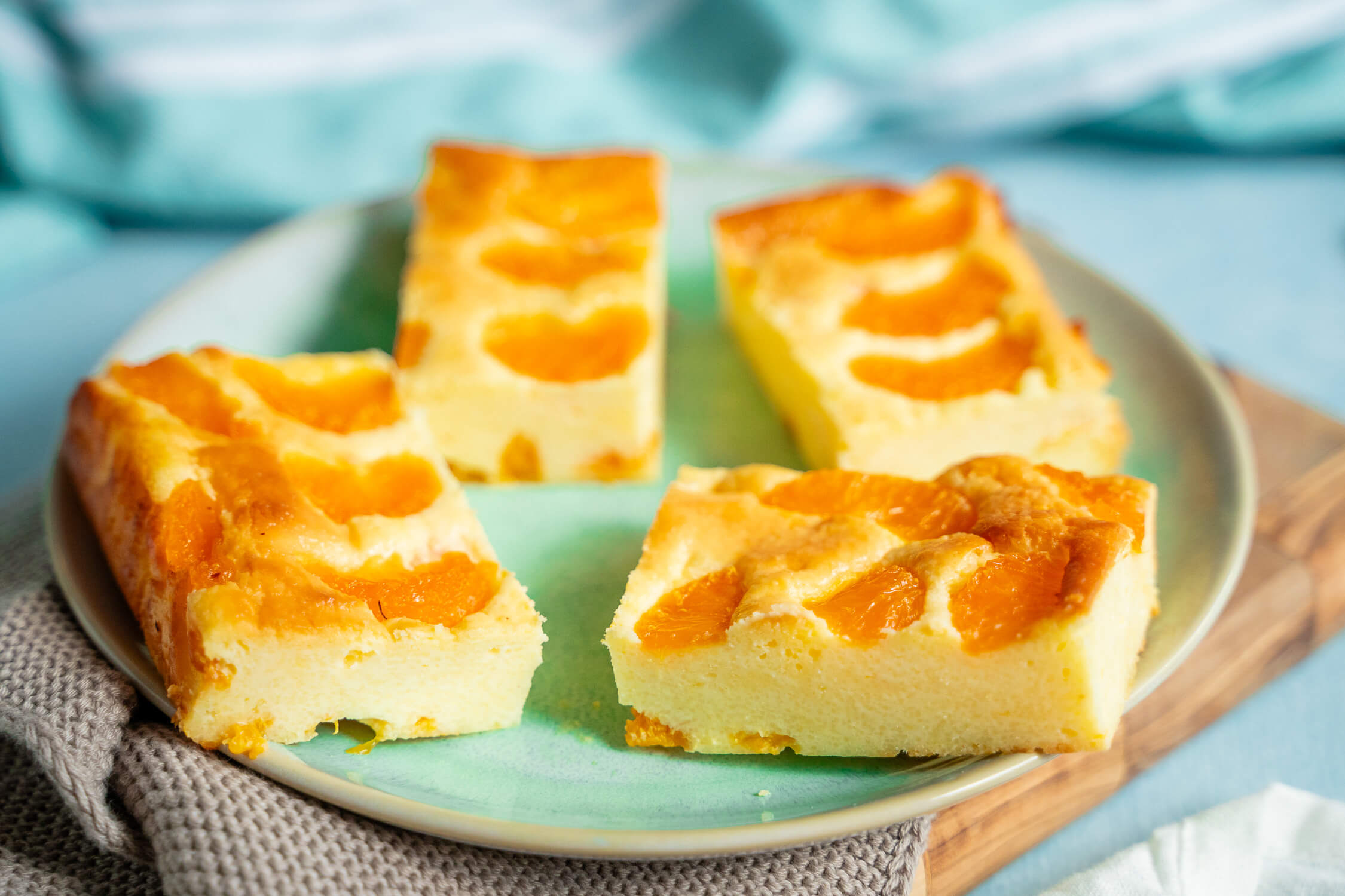 Käsekuchen mit Mandarinen - Schneller Quarkkuchen vom Blech