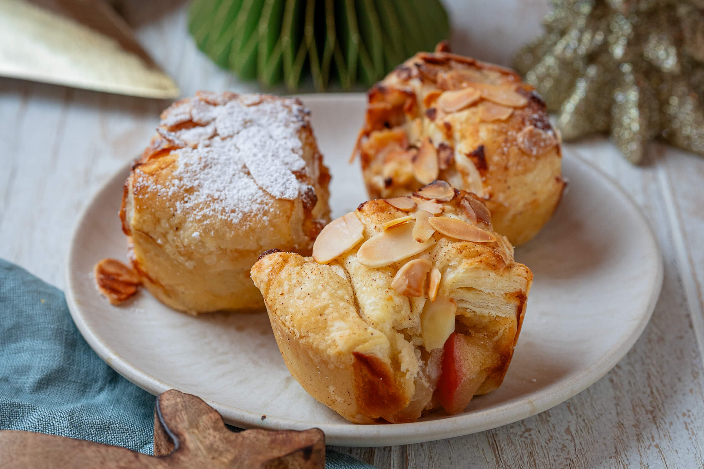 Bratapfel-Strudel mit Marzipan - schnelles Rezept mit Blätterteig
