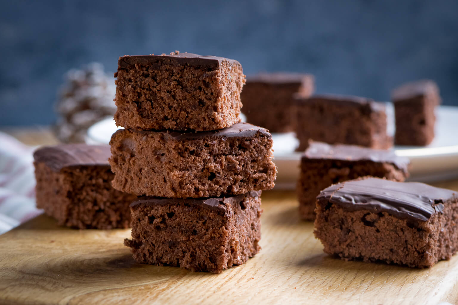 Schokoladenbrot - super saftiger Schokokuchen zur Weihnachtszeit