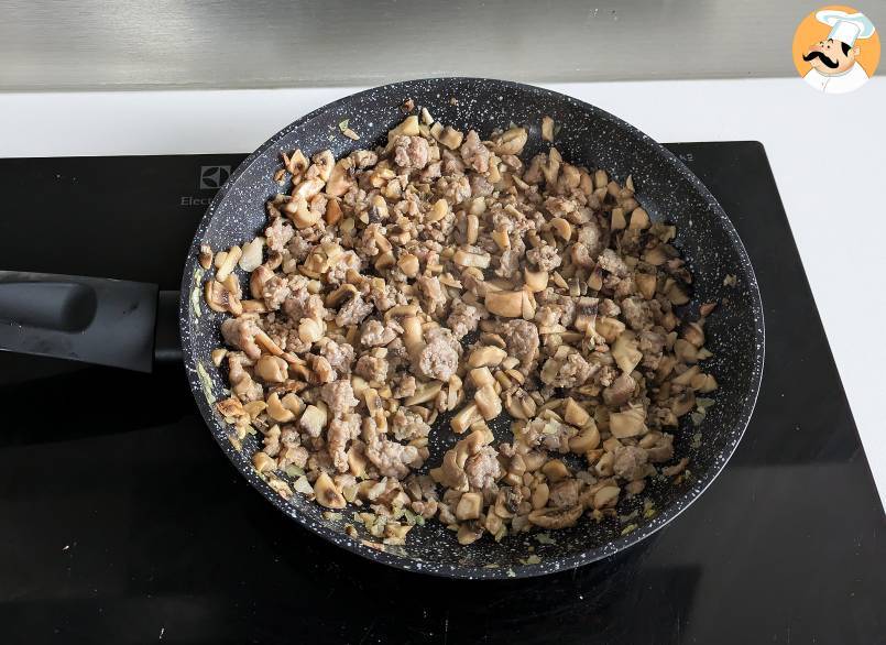 Cannelloni mit champignons und wurst